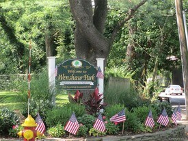 42 Hamilton Rd, Unit Left in North Merrick, NY - Building Photo