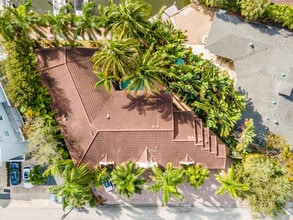 2800 NE 30th St in Fort Lauderdale, FL - Building Photo - Building Photo