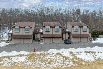 Southridge Condominiums in Bristol, CT - Building Photo - Building Photo