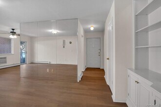 55 N Broadway in White Plains, NY - Building Photo - Building Photo