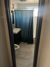6393 Center St, Unit Red Villa in Joshua Tree, CA - Building Photo - Building Photo