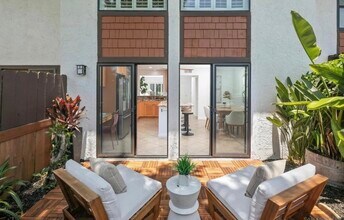 2464 Caminito Ocean Cove in Encinitas, CA - Building Photo - Building Photo