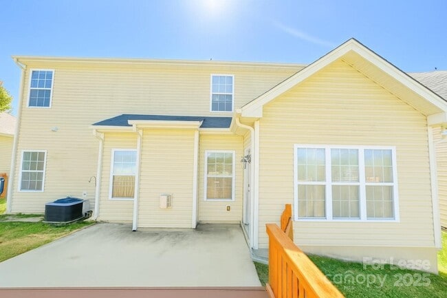 property at 1552 Moss Creek Dr