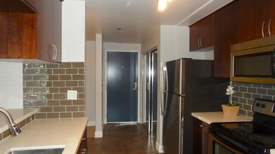 2828 University Ave-Unit -Unit 204 in San Diego, CA - Foto de edificio - Building Photo