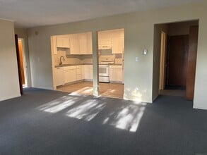 986 Whalley Ave in New Haven, CT - Building Photo - Building Photo