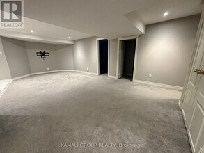 175 Estate Garden Dr in Richmond Hill, ON - Building Photo - Building Photo