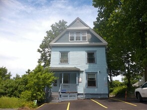 113 Comstock Pl in Syracuse, NY - Building Photo - Building Photo