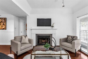 3105 San Jacinto St in Dallas, TX - Building Photo