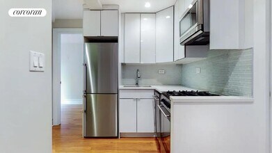 69 Bennett Ave in New York, NY - Foto de edificio - Building Photo