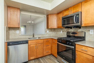 Dreshertowne in Horsham, PA - Building Photo - Interior Photo