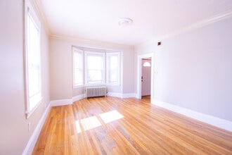 5 Linden St in Maynard, MA - Building Photo - Building Photo