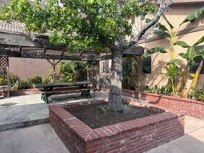 8333 Painter Ave, Unit Studio Apartment for Rent in Whittier, CA - Building Photo - Building Photo