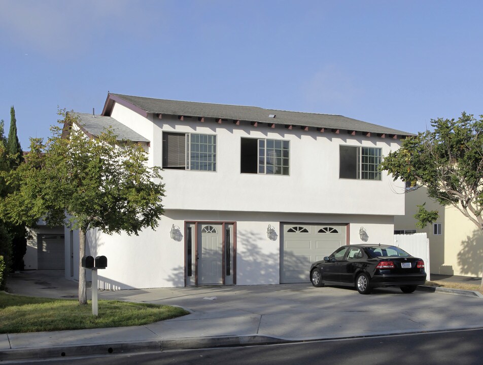 167 Rochester in Costa Mesa, CA - Building Photo