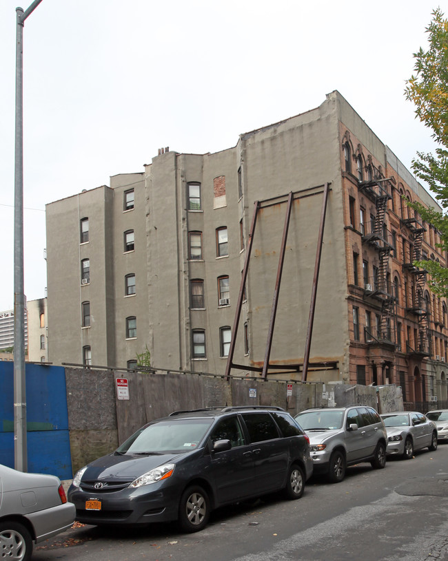 312 W 142nd St in New York, NY - Building Photo - Building Photo