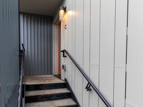 2715 NE Flanders St in Portland, OR - Building Photo - Building Photo