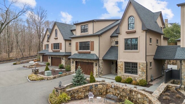 property at 4 Woods Way