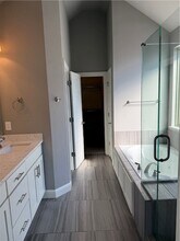 511 Rustic Creek Ln in Cave Springs, AR - Building Photo - Building Photo