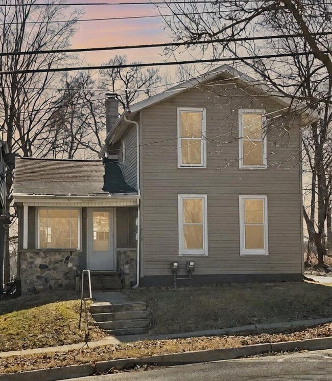 property at 315 W Ganson St