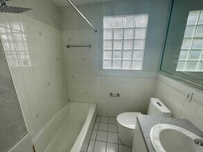 1116 Parkside Ave, Unit Lower in Buffalo, NY - Building Photo - Building Photo