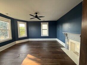 202 Oak St, Unit B in Butler, PA - Foto de edificio - Building Photo