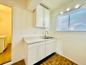 237-243 W Roger Rd in Tucson, AZ - Building Photo - Building Photo