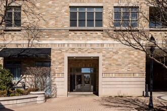 Metro Lofts in Arlington Heights, IL - Building Photo - Building Photo
