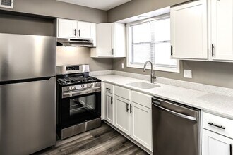 507 Gaslight Ln in Bellevue, NE - Building Photo - Building Photo