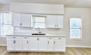 1302 Ryon St in Houston, TX - Foto de edificio - Building Photo