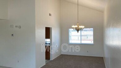 24670 Goldston Ct in Moreno Valley, CA - Building Photo - Building Photo