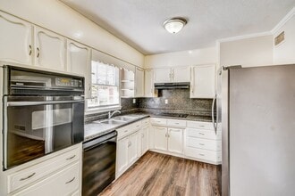 1804 Fultonbrook Rd in Fultondale, AL - Building Photo - Building Photo