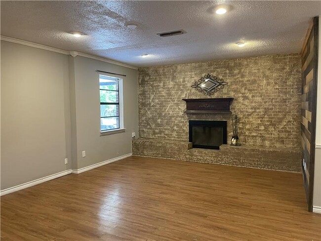 1206 Phyllis Dr in Copperas Cove, TX - Foto de edificio - Building Photo