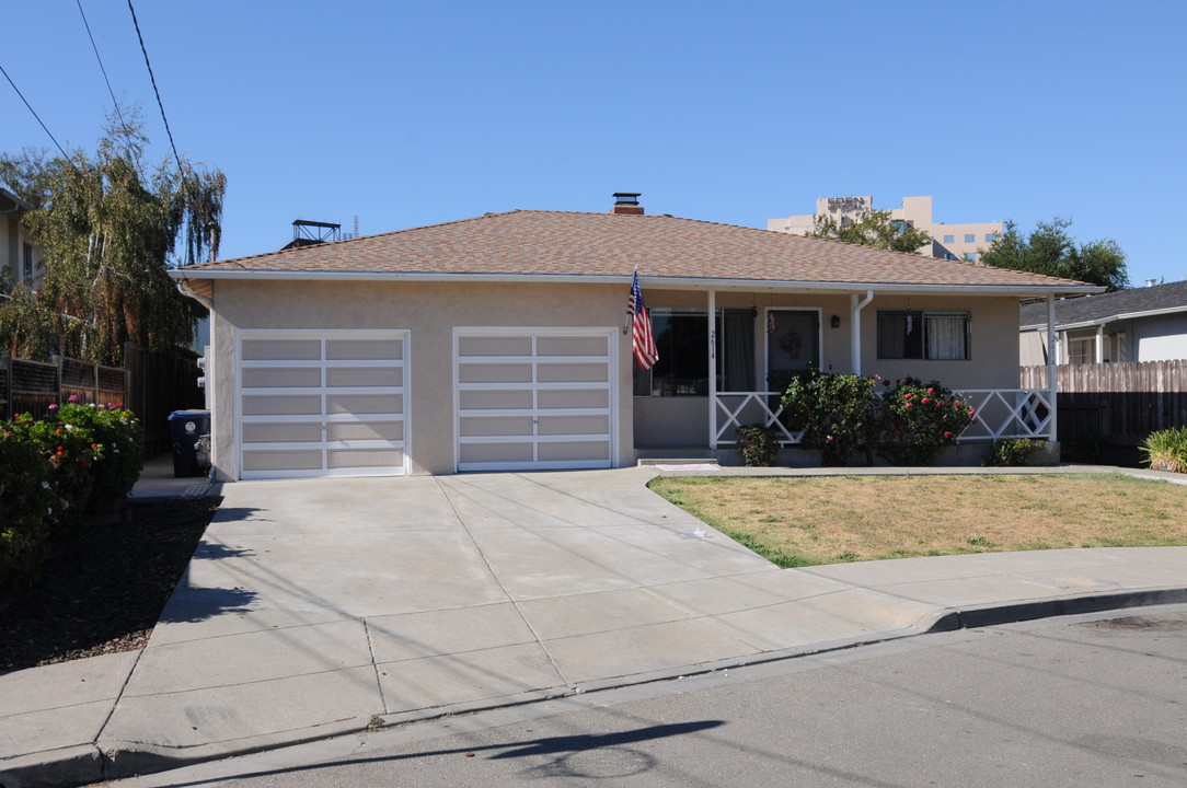 2614-2616 Renton Way in Castro Valley, CA - Building Photo