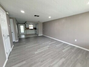 5342 Cedar Ln in New Port Richey, FL - Building Photo - Building Photo