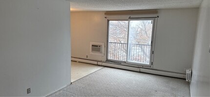 502 5 Ave N in Weyburn, SK - Building Photo - Building Photo