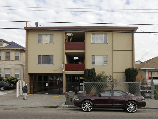 1808 Fruitvale Ave in Oakland, CA - Building Photo - Building Photo