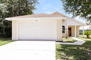 1846 Twisting Ln in Zephyrhills, FL - Building Photo