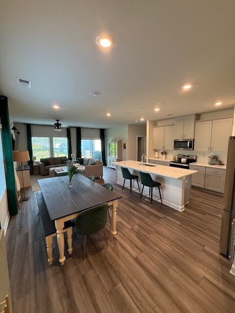 property at 1216 Plumcrest Dr