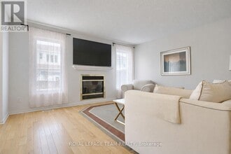 125 Shady Grove St in Ottawa, ON - Building Photo - Building Photo