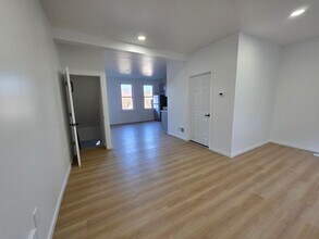 36 Woessner Ave in Pittsburgh, PA - Building Photo - Building Photo