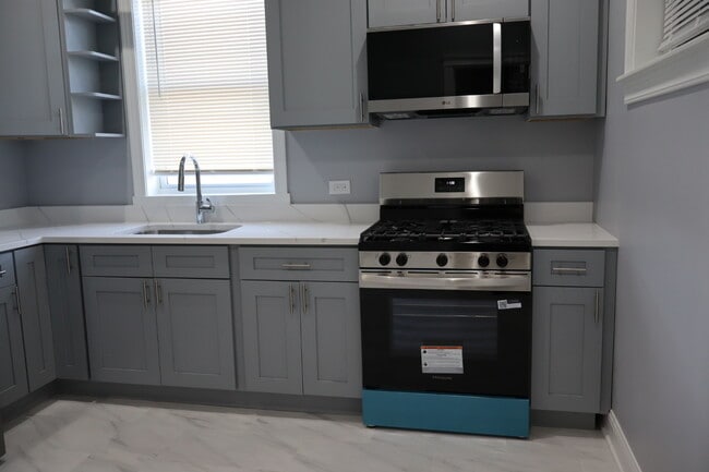 property at 4120 W Gladys Ave