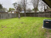 15807 Beechnut St photo'