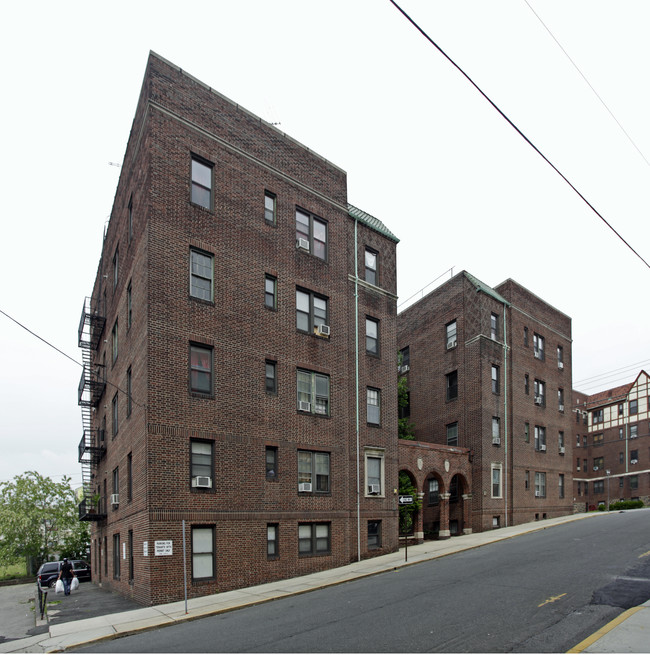 Artmor Hall in Palisades Park, NJ - Building Photo - Building Photo