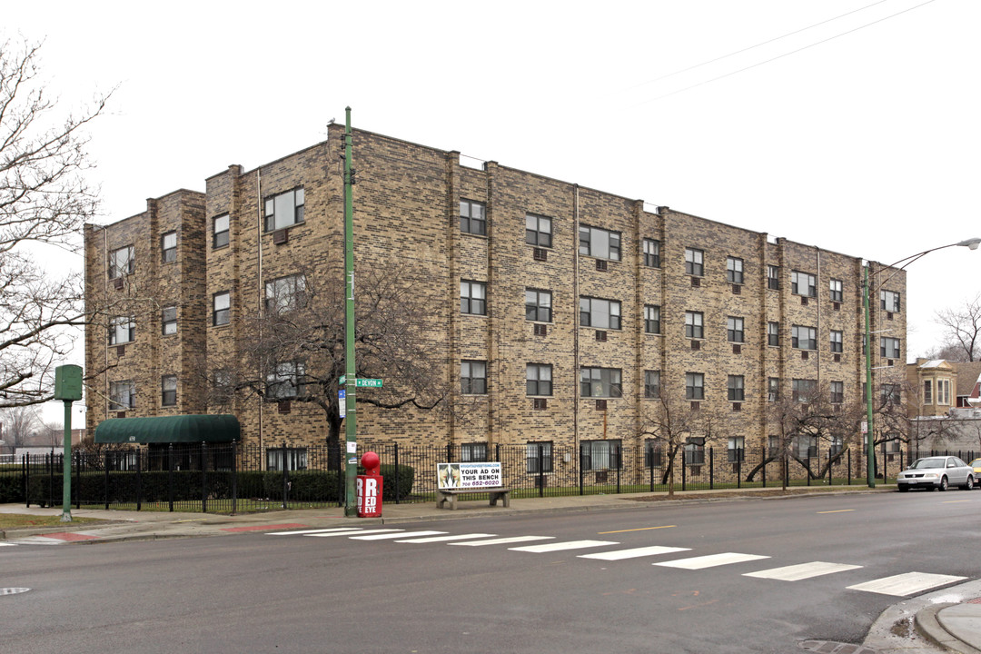 6350 N Hoyne Ave in Chicago, IL - Building Photo