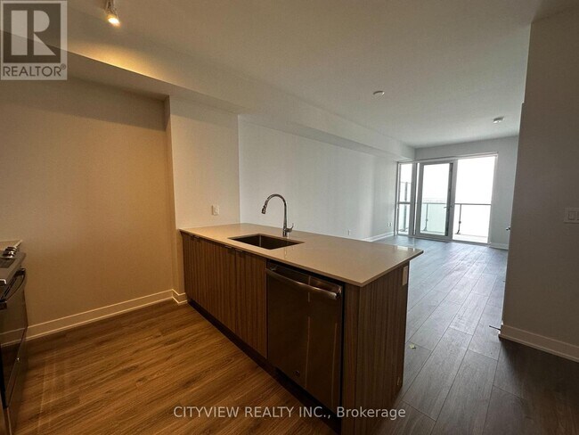 430-2430 Square One Dr in Mississauga, ON - Building Photo - Building Photo