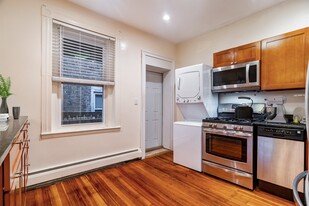 126 Day St, Unit 4 in Boston, MA - Building Photo