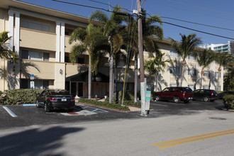 Waterside on the Intracoastal Condominium Res in Fort Lauderdale, FL - Building Photo - Building Photo