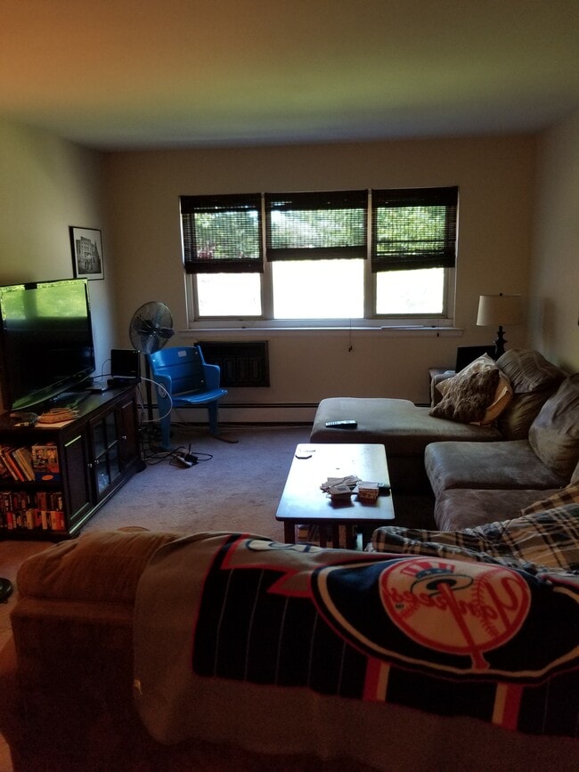 152 N Broadway in White Plains, NY - Building Photo - Building Photo