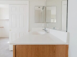 4255 E Morada Ln in Stockton, CA - Building Photo - Building Photo