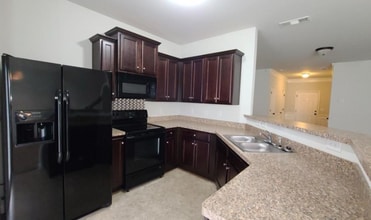 181 Spring Way Square in Canton, GA - Building Photo - Building Photo