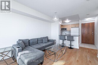 35 Bales Ave in Toronto, ON - Building Photo - Building Photo